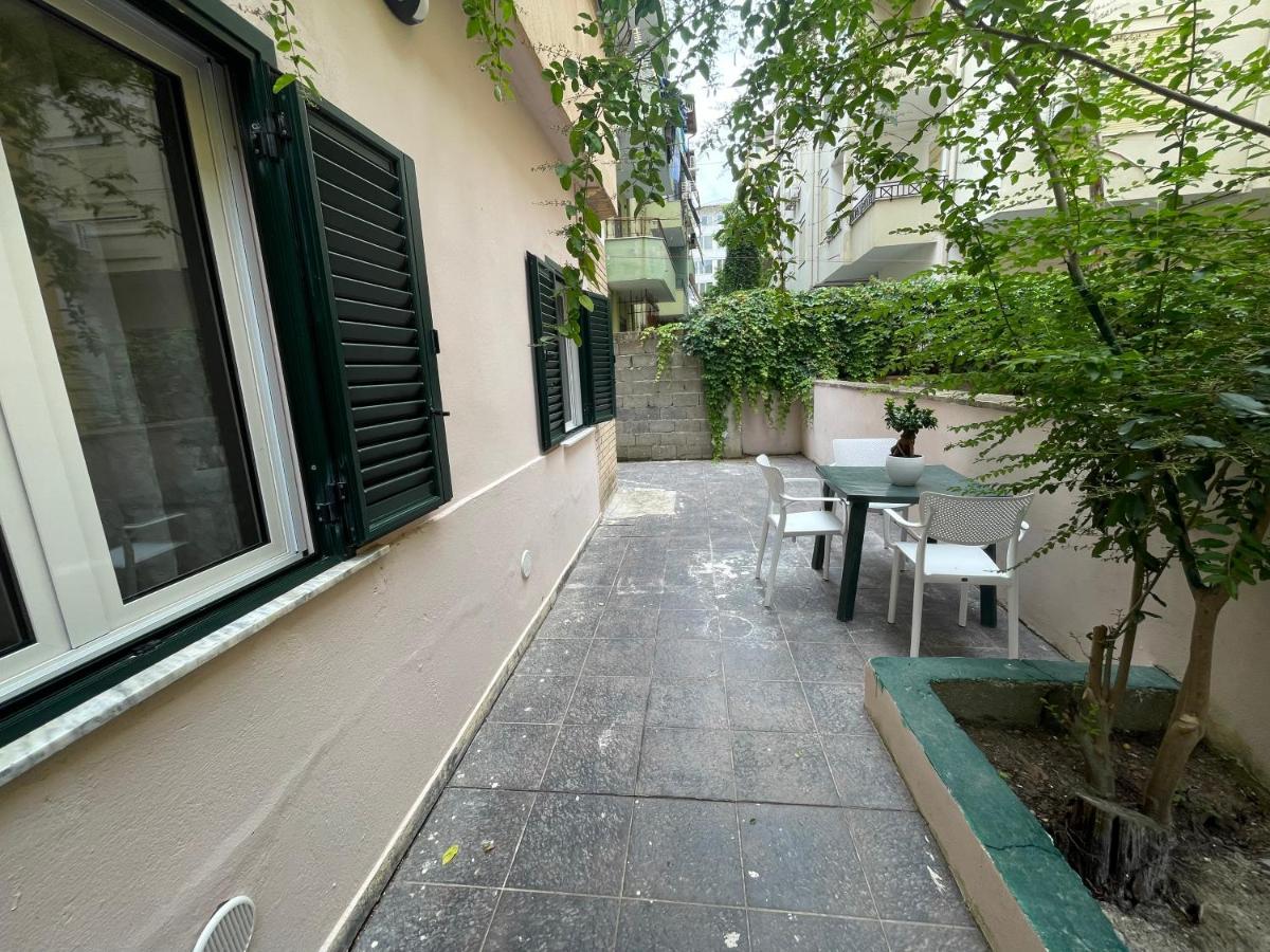 Rea Beach House Durrës Exterior foto
